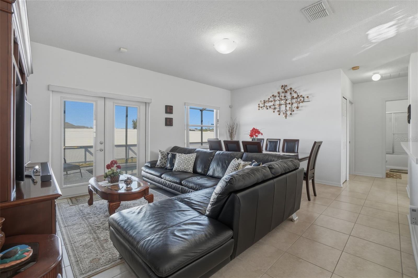 995 CUMBERLAND DRIVE