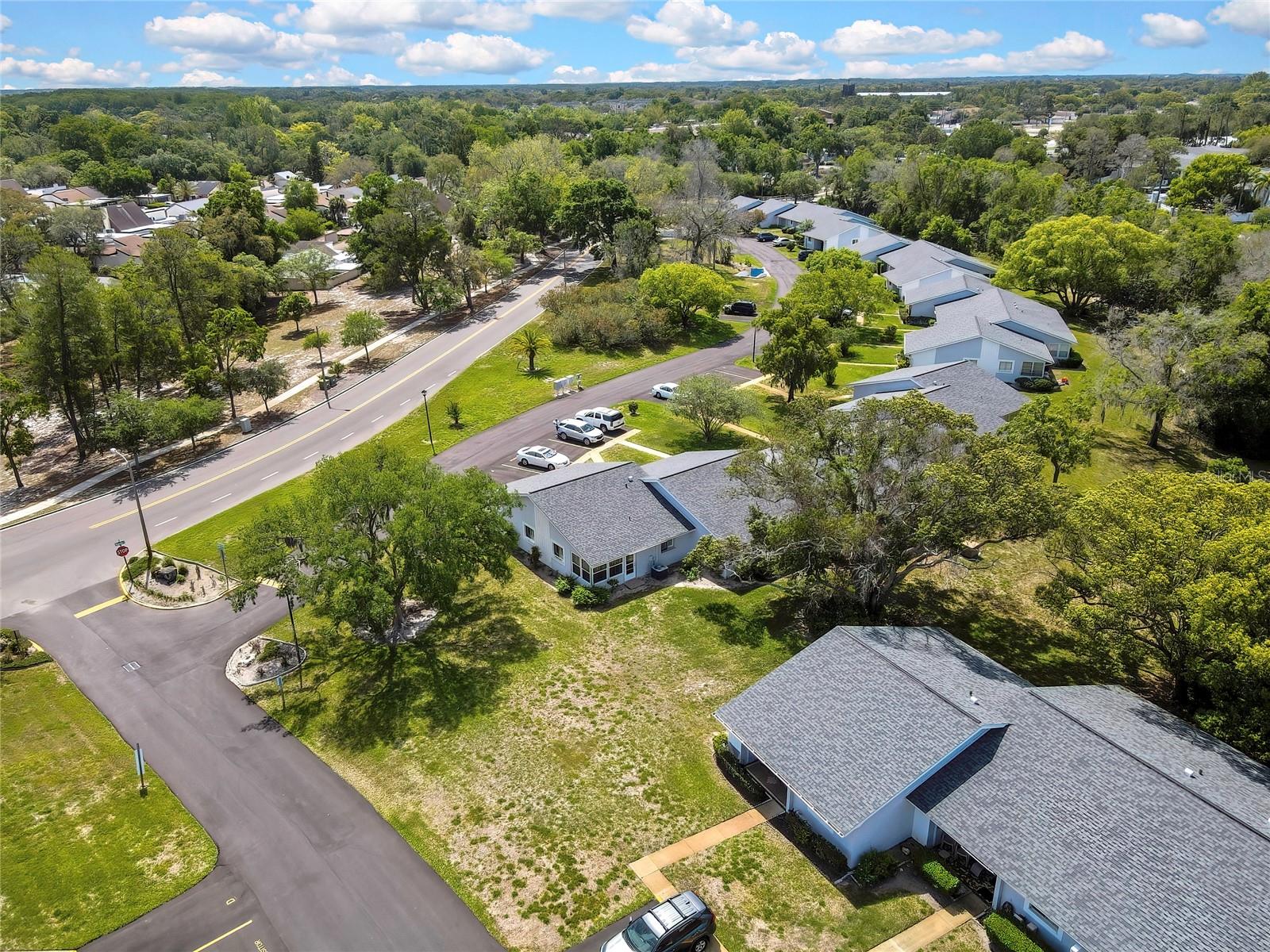 VILLAGE WOODS CONDO PH 01 - Residential