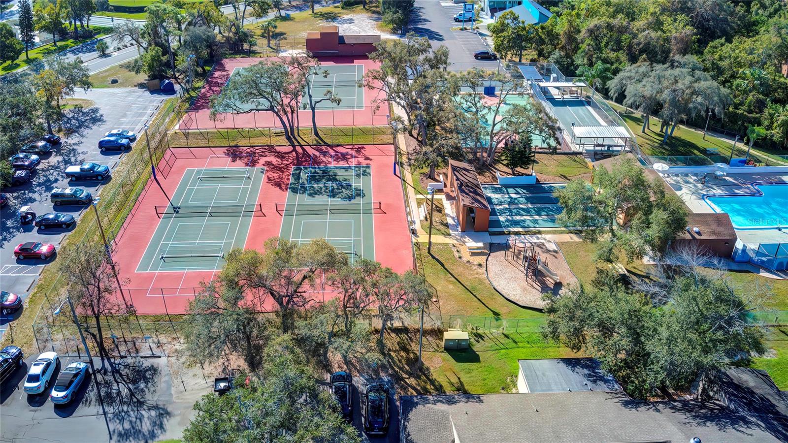 VILLAGE WOODS CONDO PH 01 - Residential