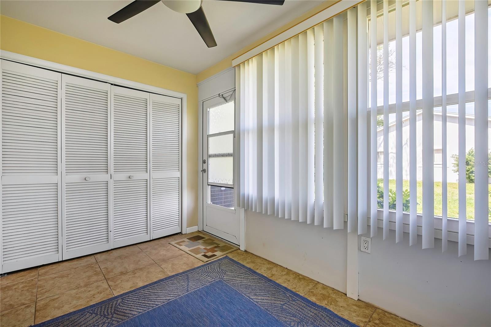 VILLAGE WOODS CONDO PH 01 - Residential