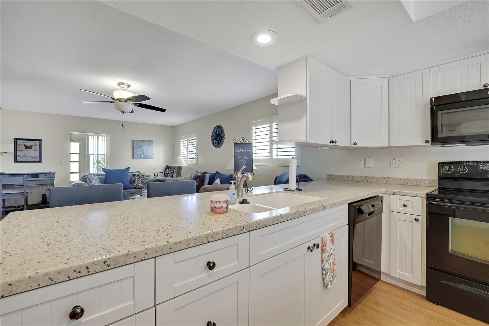 VILLAGE WOODS CONDO PH 01 - Residential