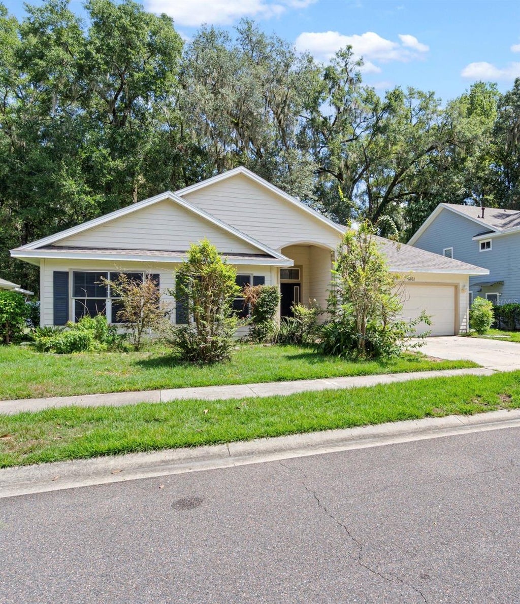 Photo of 1861 SW 65th Drive, Gainesville, FL 32607 (MLS # GC543105)
