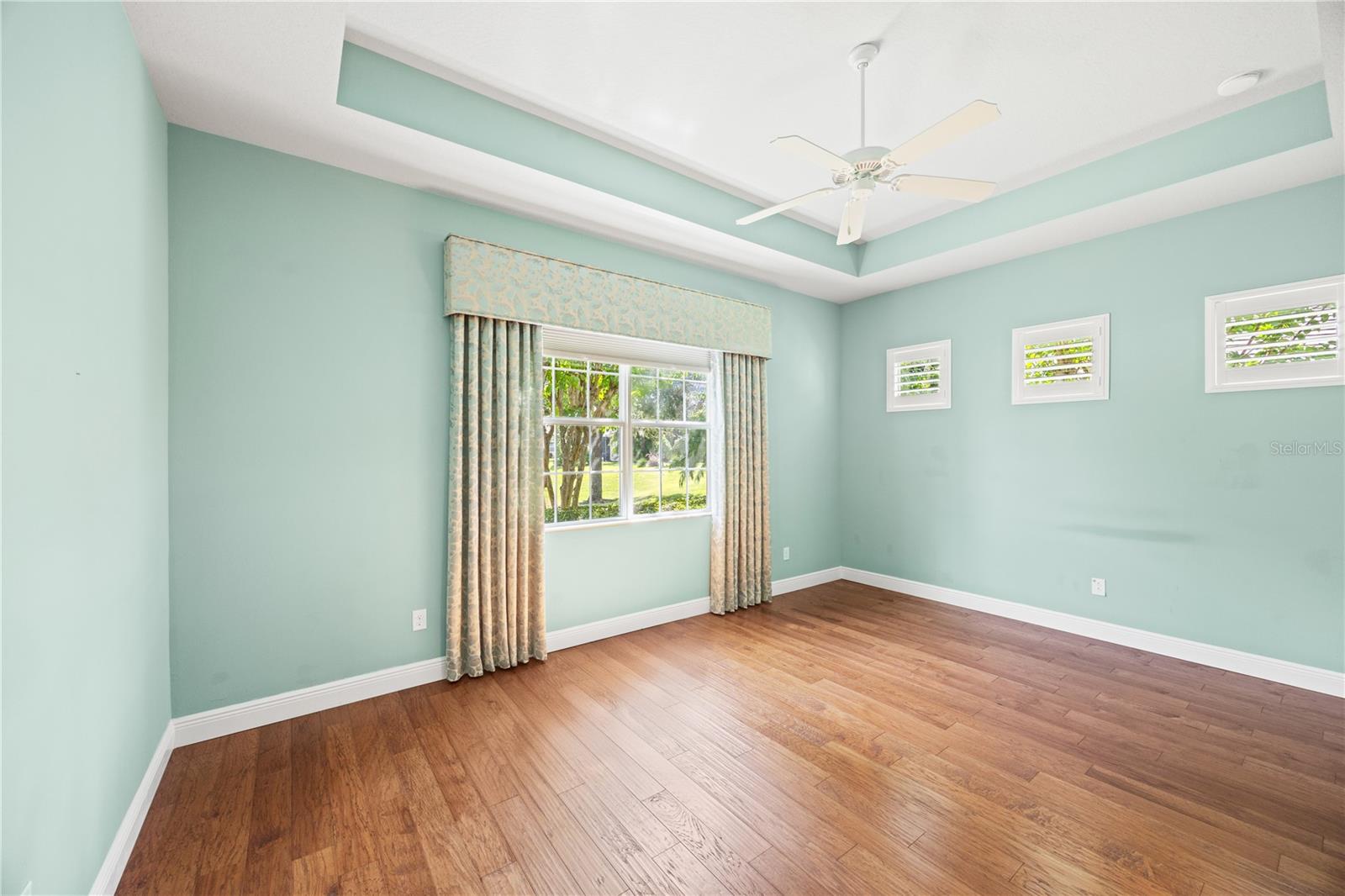 COUNTRY CLUB EAST AT LAKEWD RNCH QQ1 2B - Residential