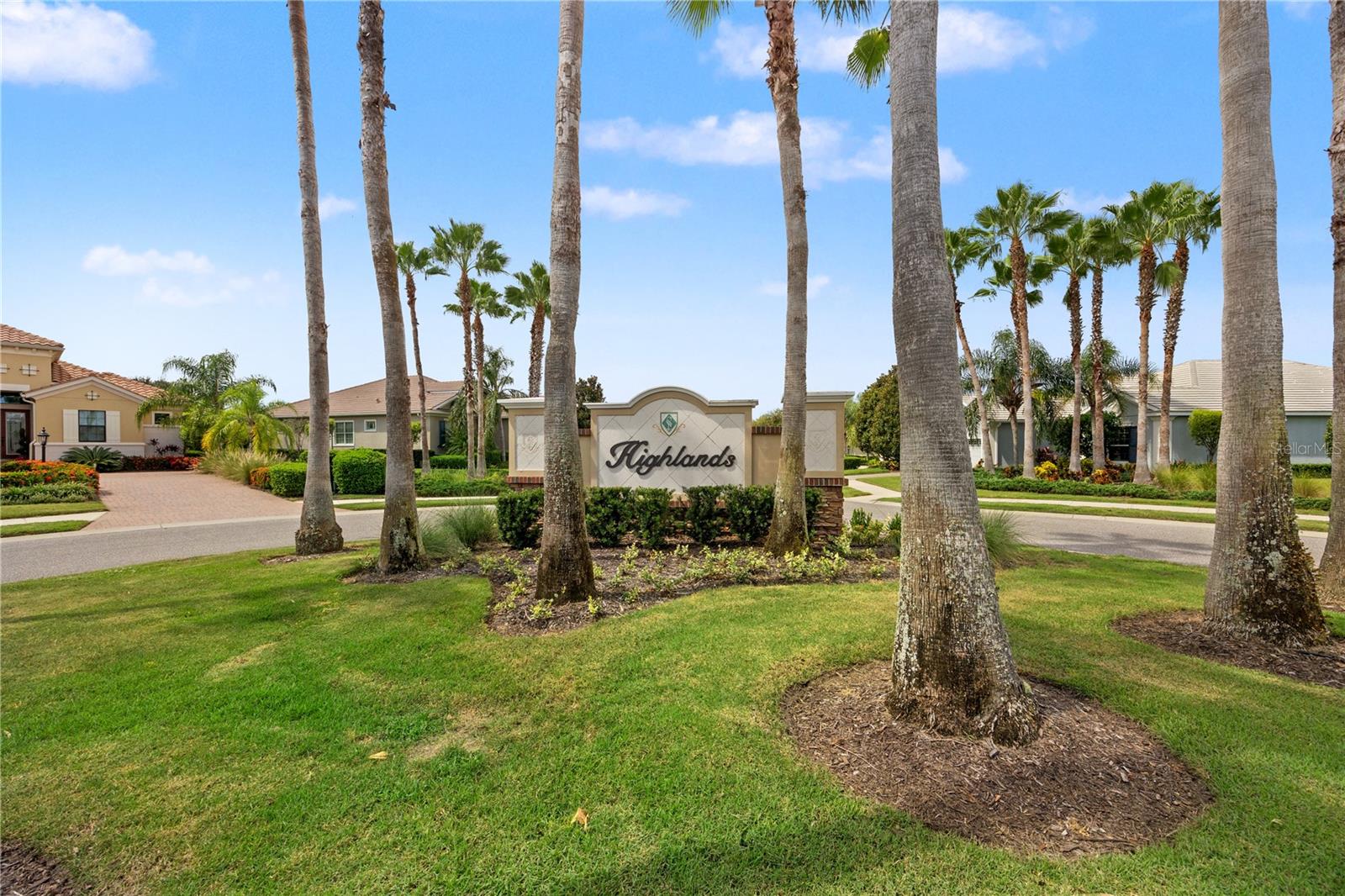 COUNTRY CLUB EAST AT LAKEWD RNCH QQ1 2B - Residential