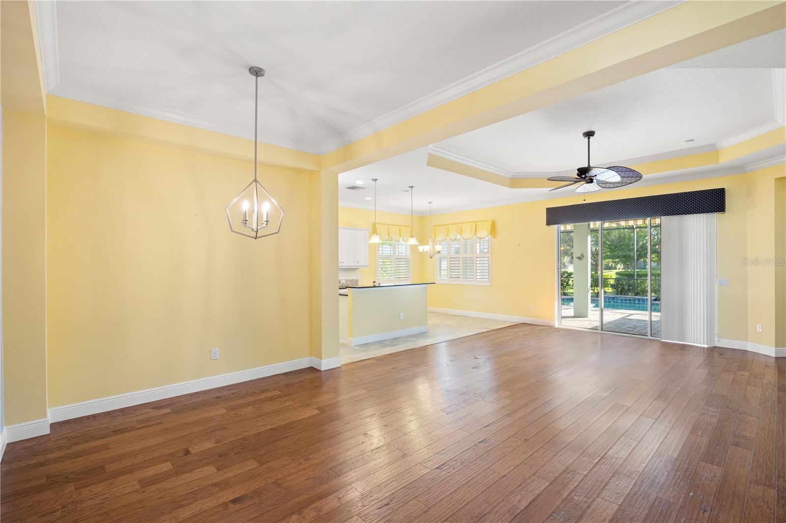 COUNTRY CLUB EAST AT LAKEWD RNCH QQ1 2B - Residential