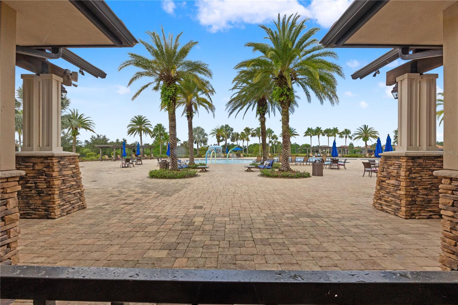 COUNTRY CLUB EAST AT LAKEWD RNCH QQ1 2B - Residential