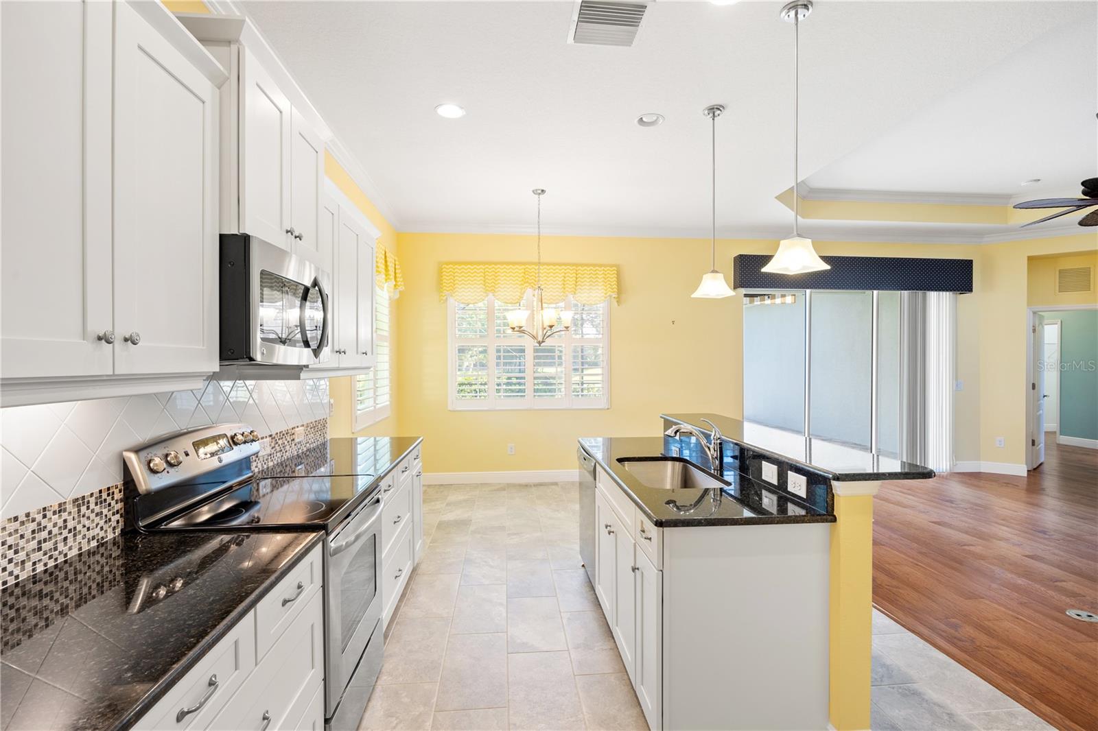 COUNTRY CLUB EAST AT LAKEWD RNCH QQ1 2B - Residential