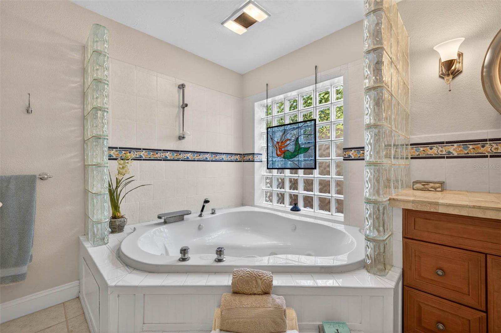 TIERRA VERDE UNIT 01 - Residential