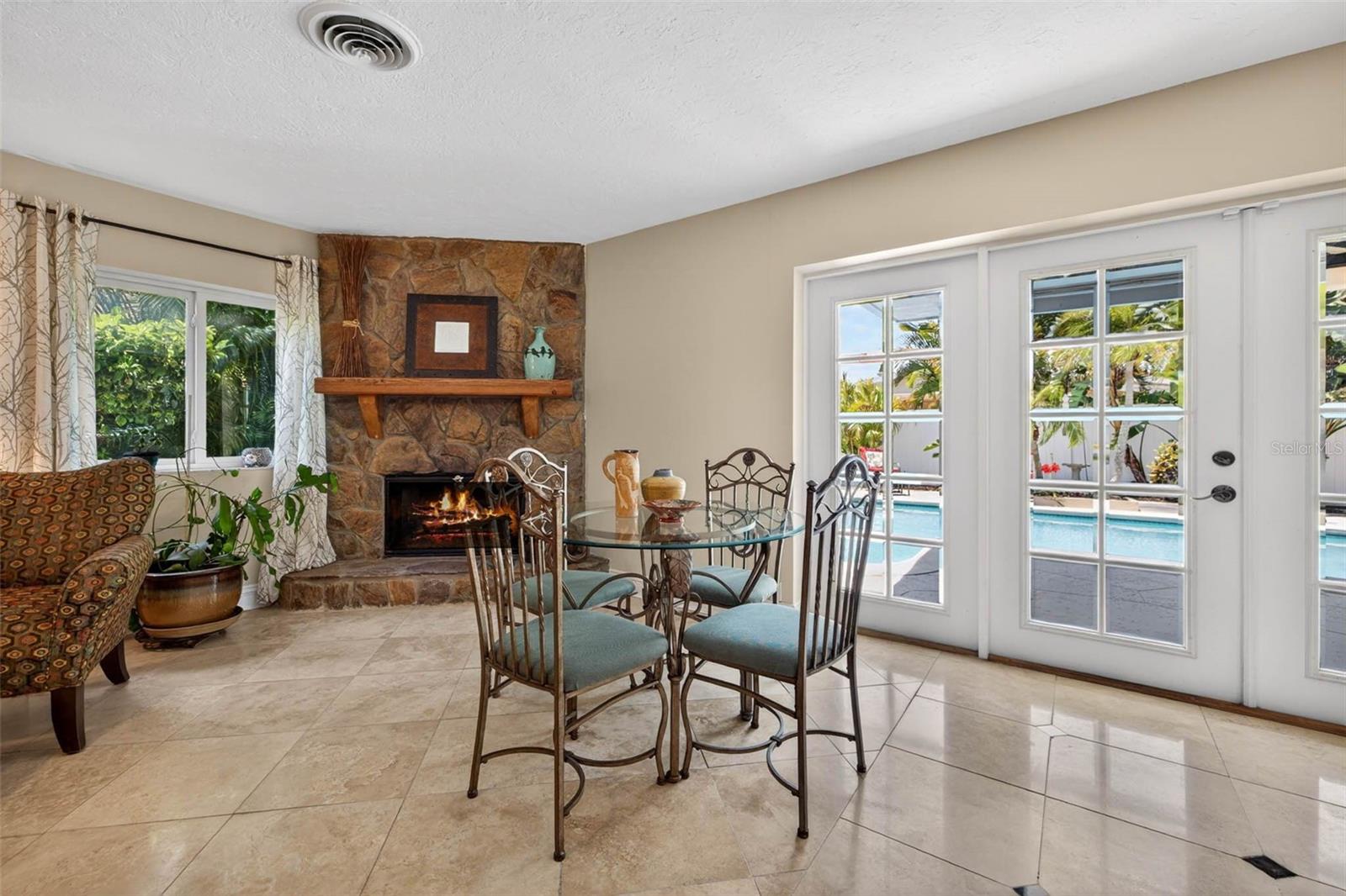 TIERRA VERDE UNIT 01 - Residential