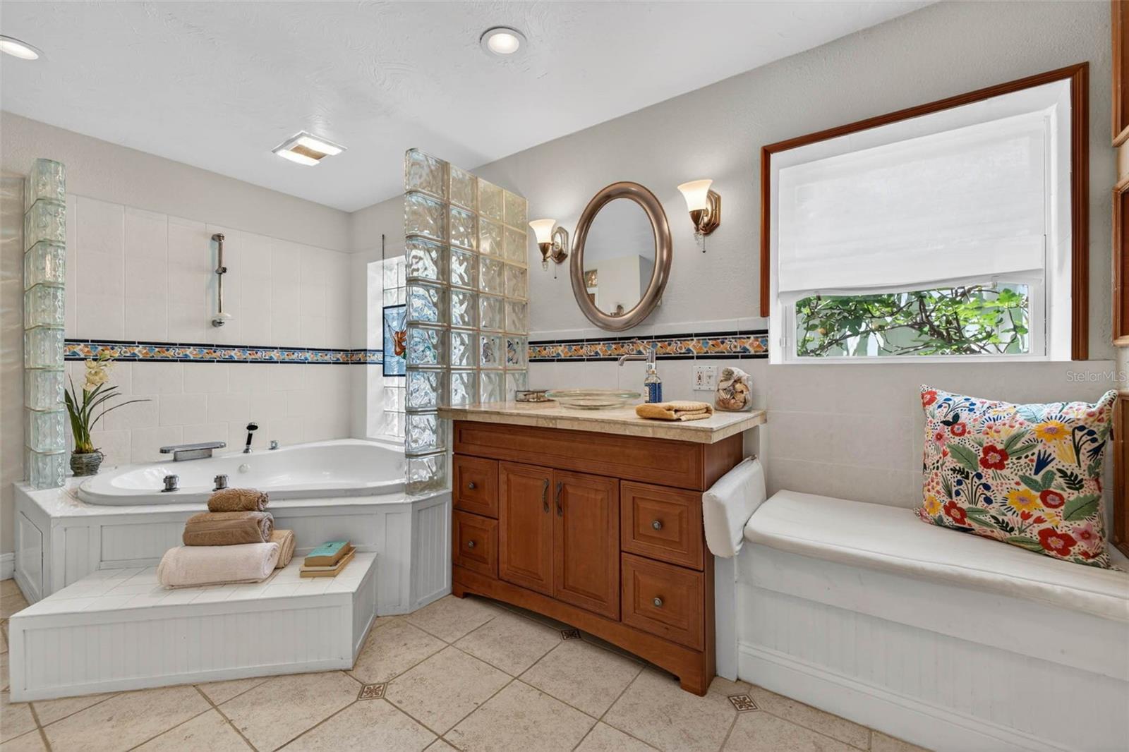 TIERRA VERDE UNIT 01 - Residential