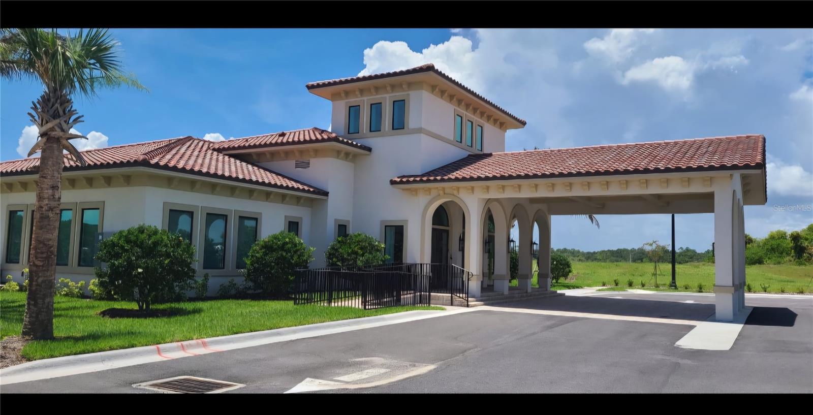 21 DEL PALMA DRIVE