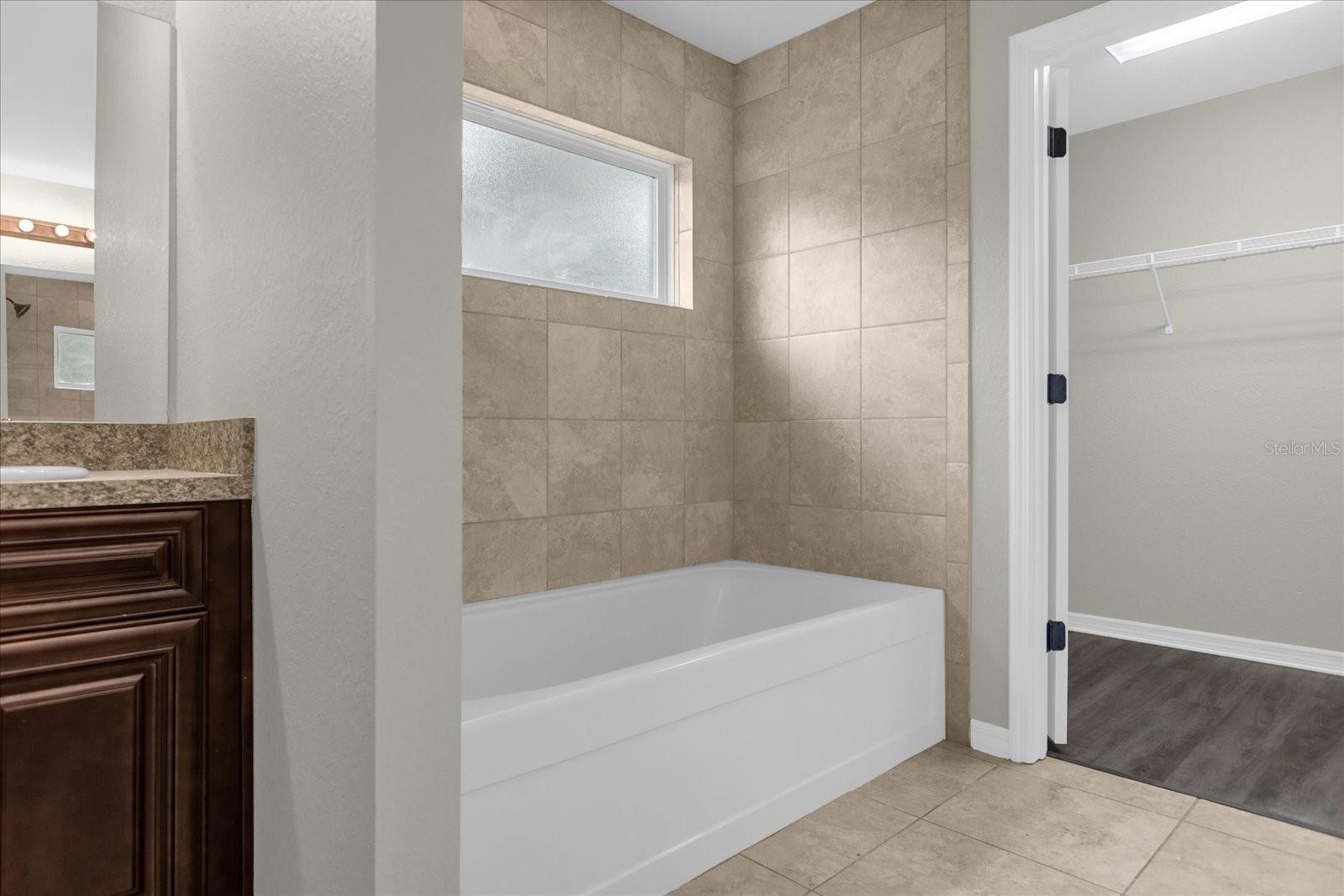 MARION OAKS UN 4 - Residential