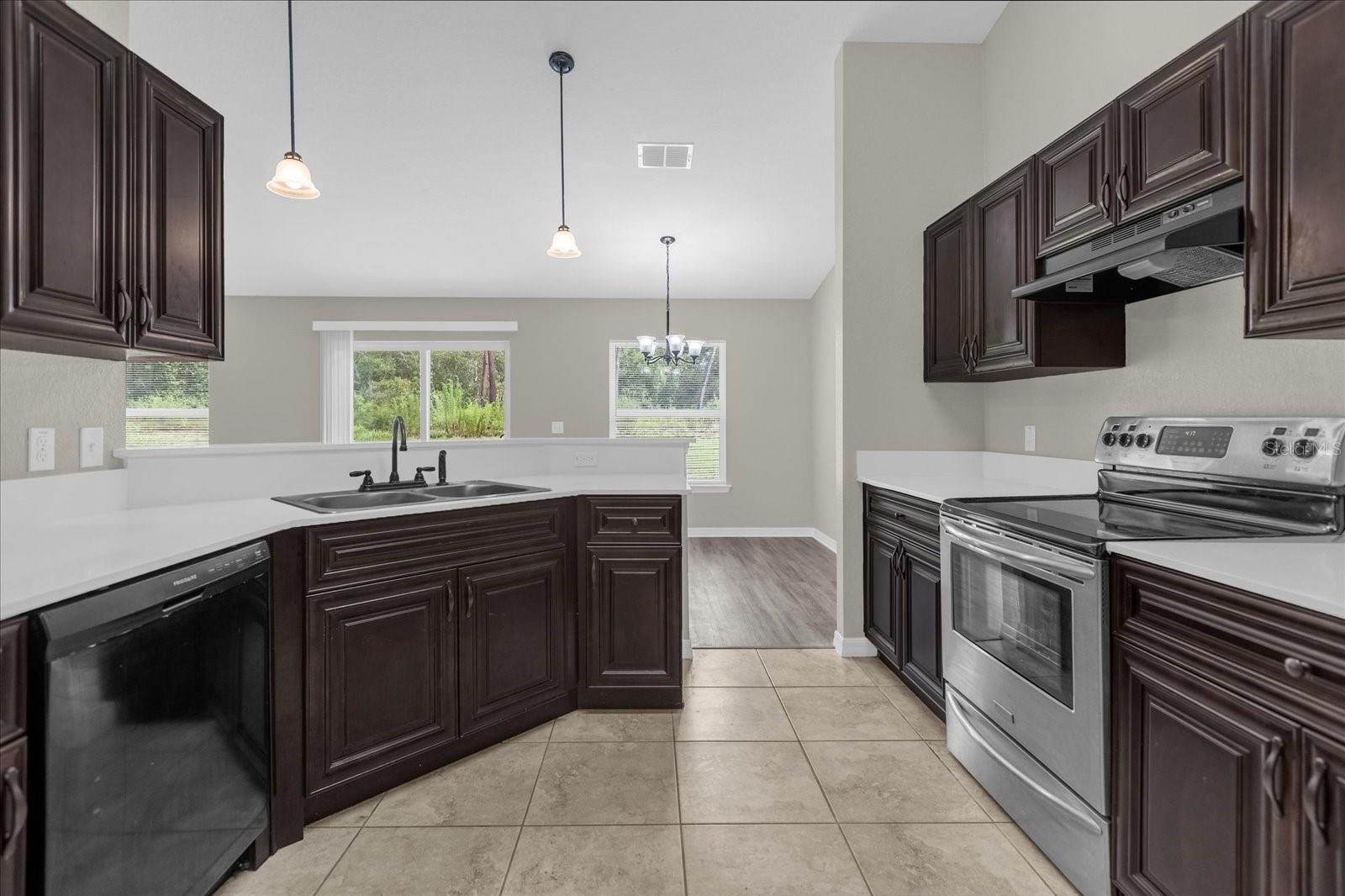 MARION OAKS UN 4 - Residential