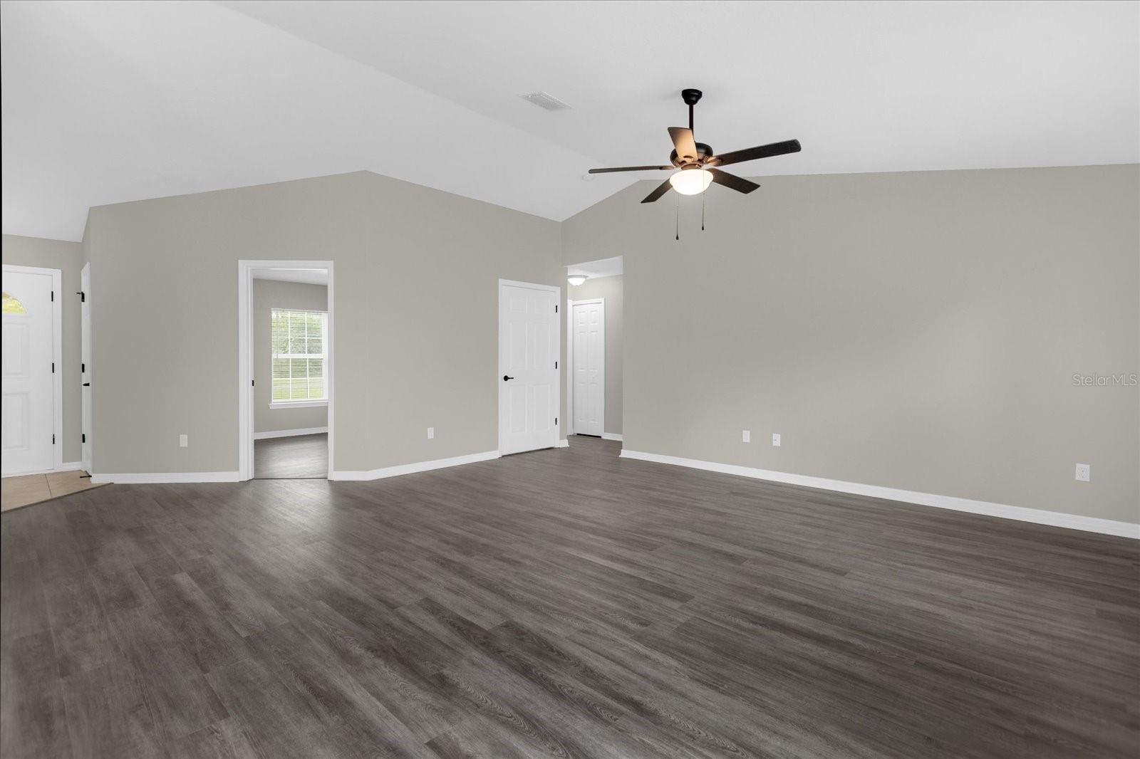 MARION OAKS UN 4 - Residential