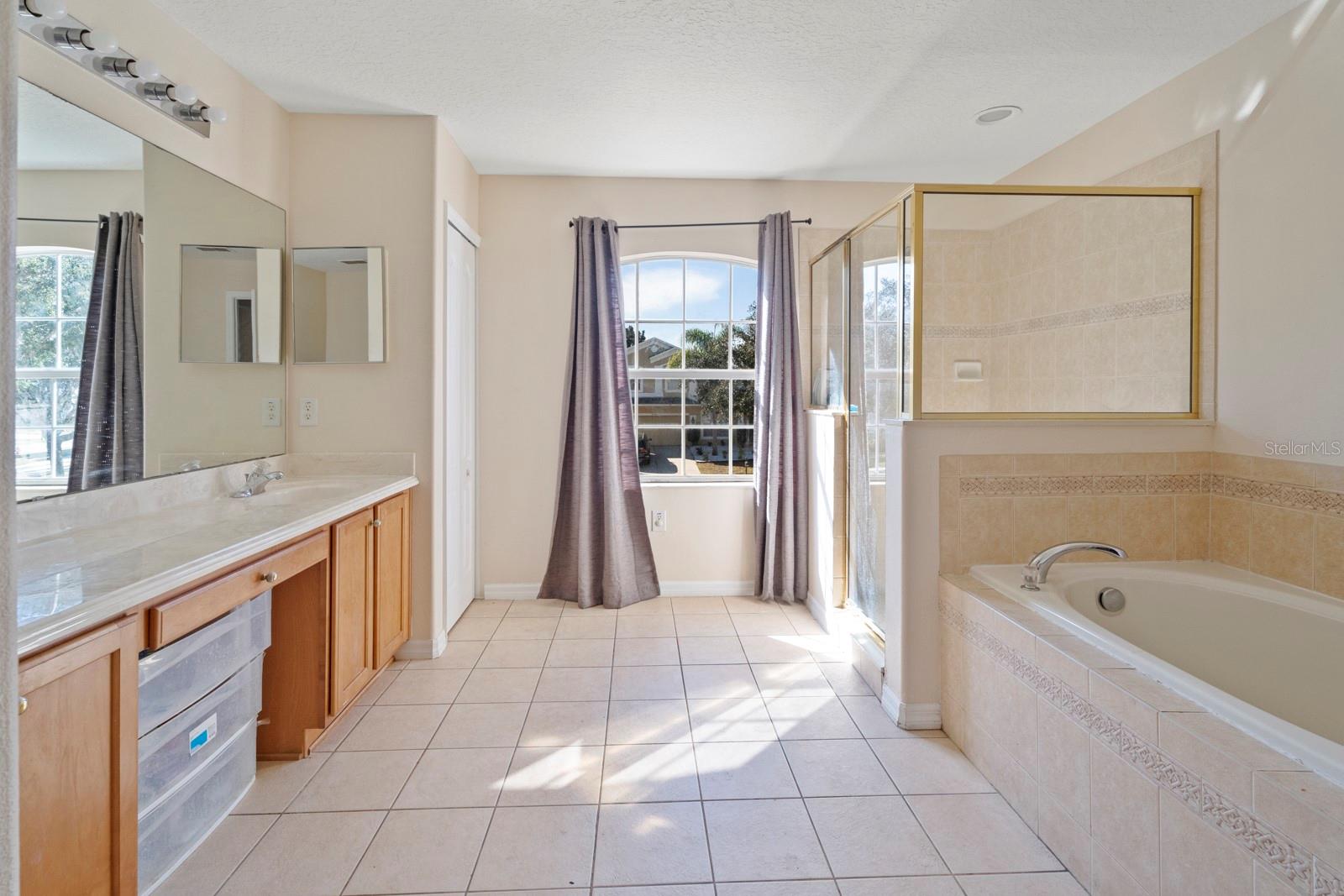 STONEYBROOK HILLS 18 - Residential