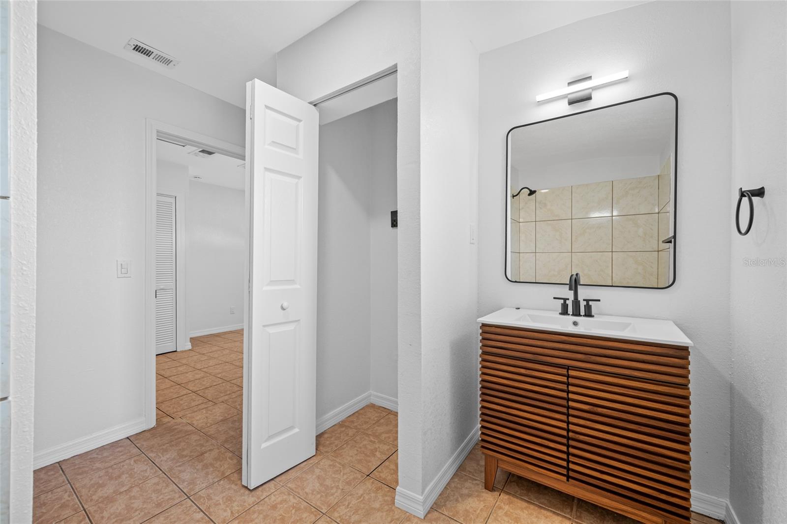 UNPLATTED - Residential Lease