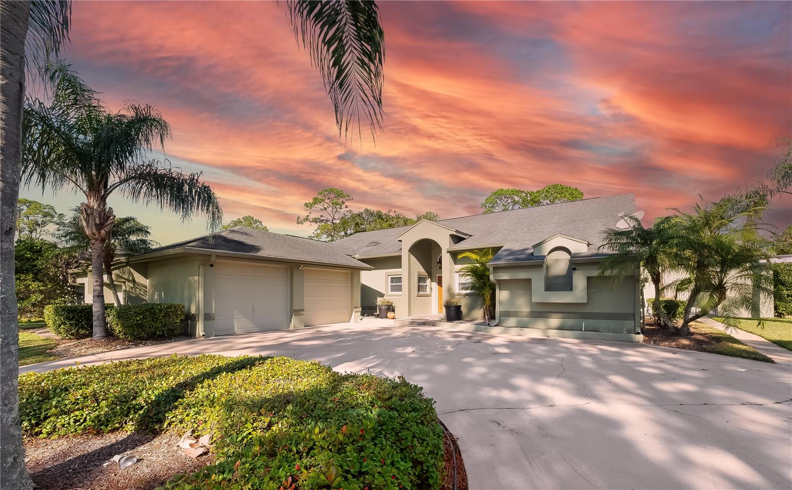 LIVE OAK SPGS - Residential