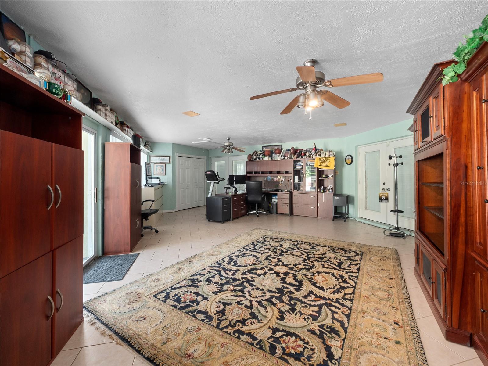 LIVE OAK SPGS - Residential