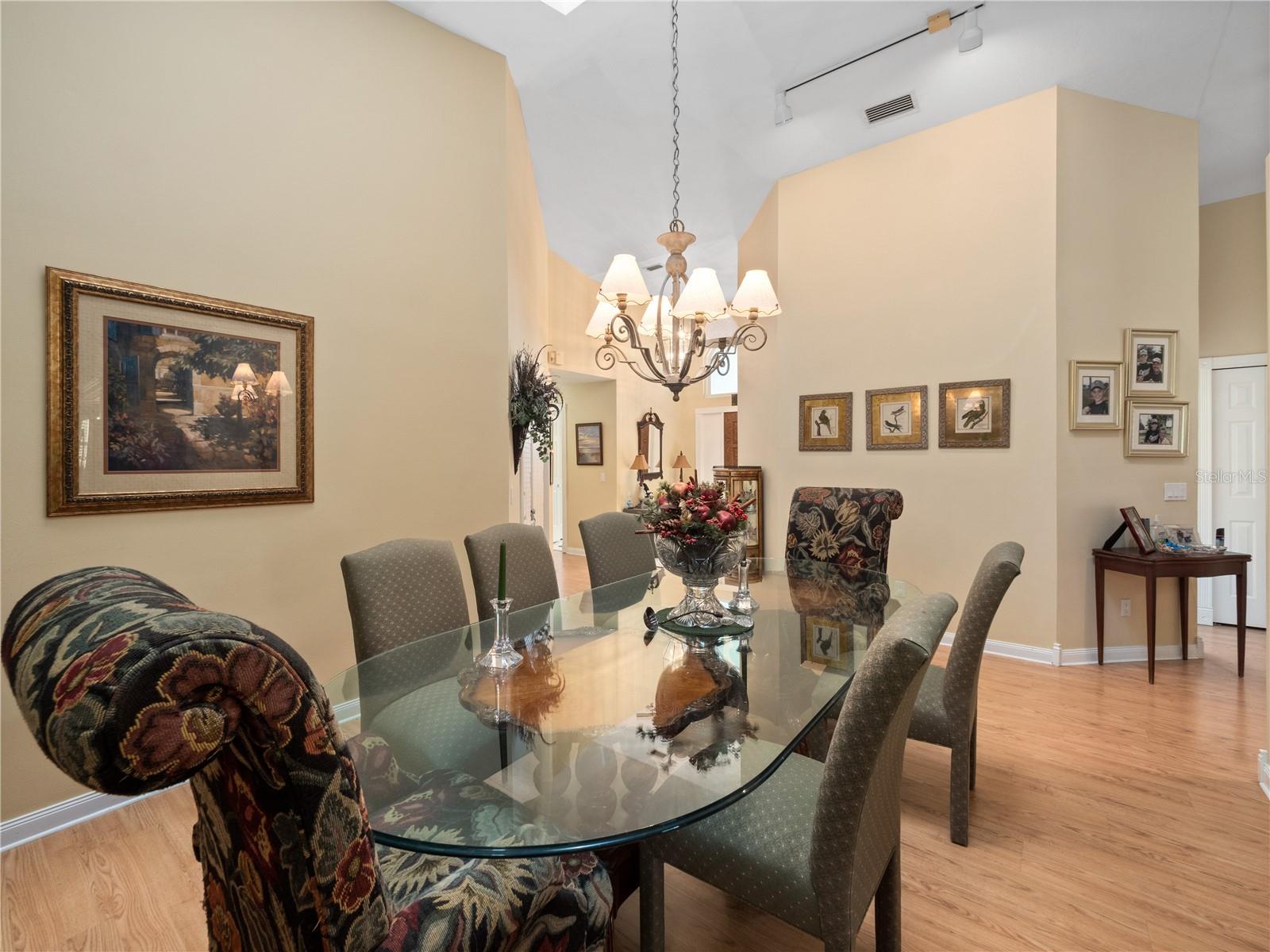 LIVE OAK SPGS - Residential