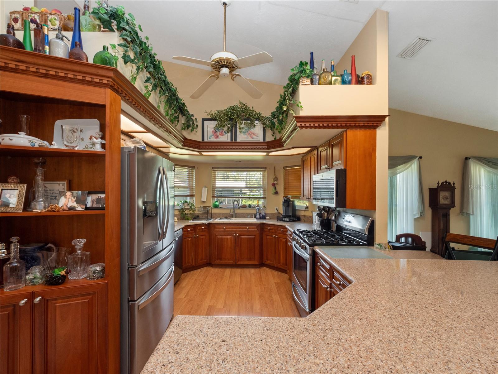 LIVE OAK SPGS - Residential