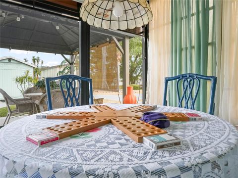 A home in LAKE WALES