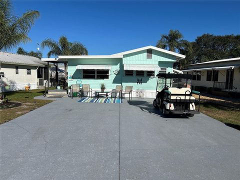 A home in LAKE WALES