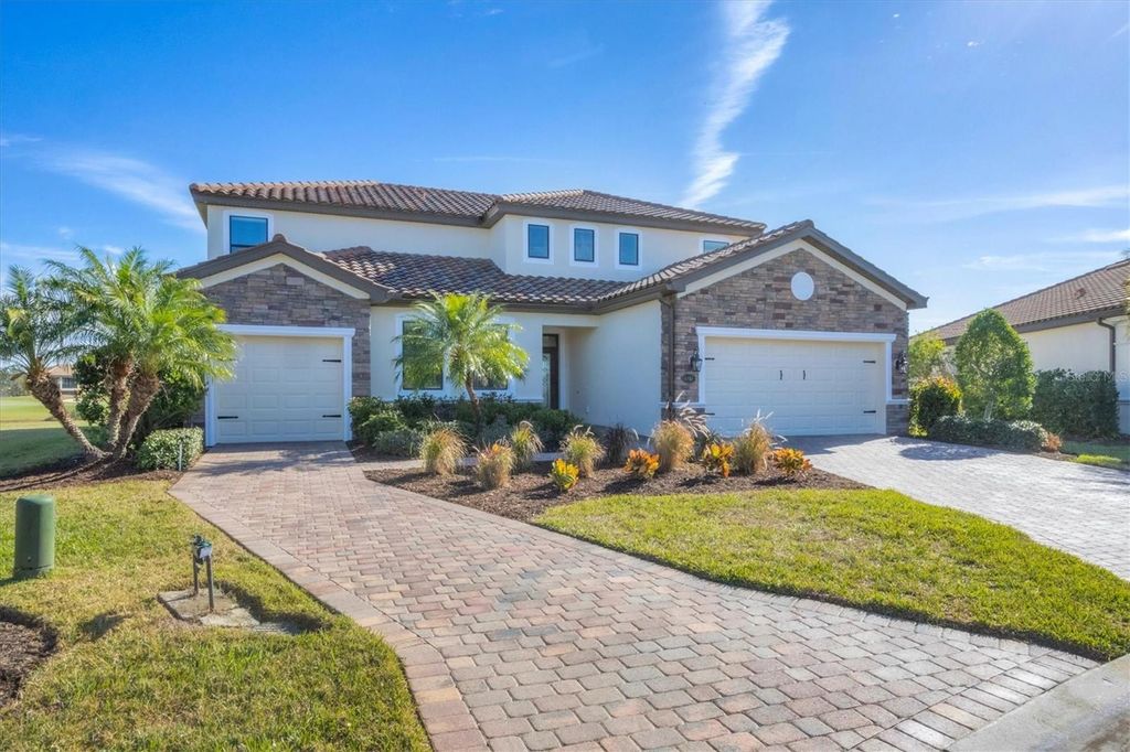 Photo of 6868 Wild Lake Terrace, Bradenton, FL 34212 (MLS # A4672361)
