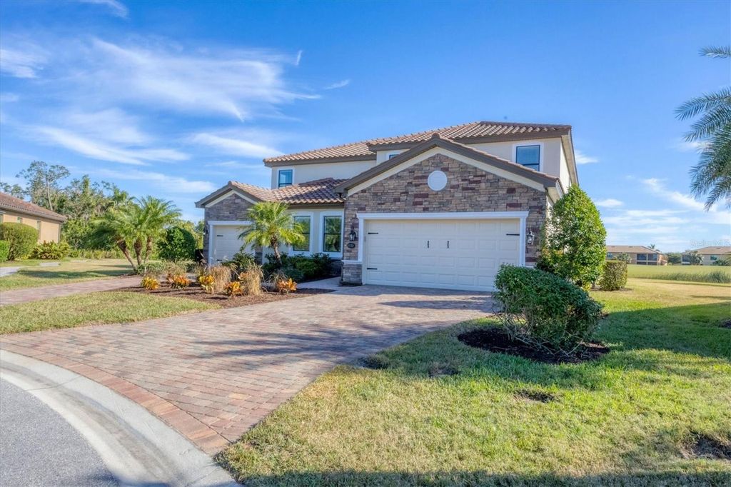 Photo of 6868 Wild Lake Terrace, Bradenton, FL 34212 (MLS # A4672361)