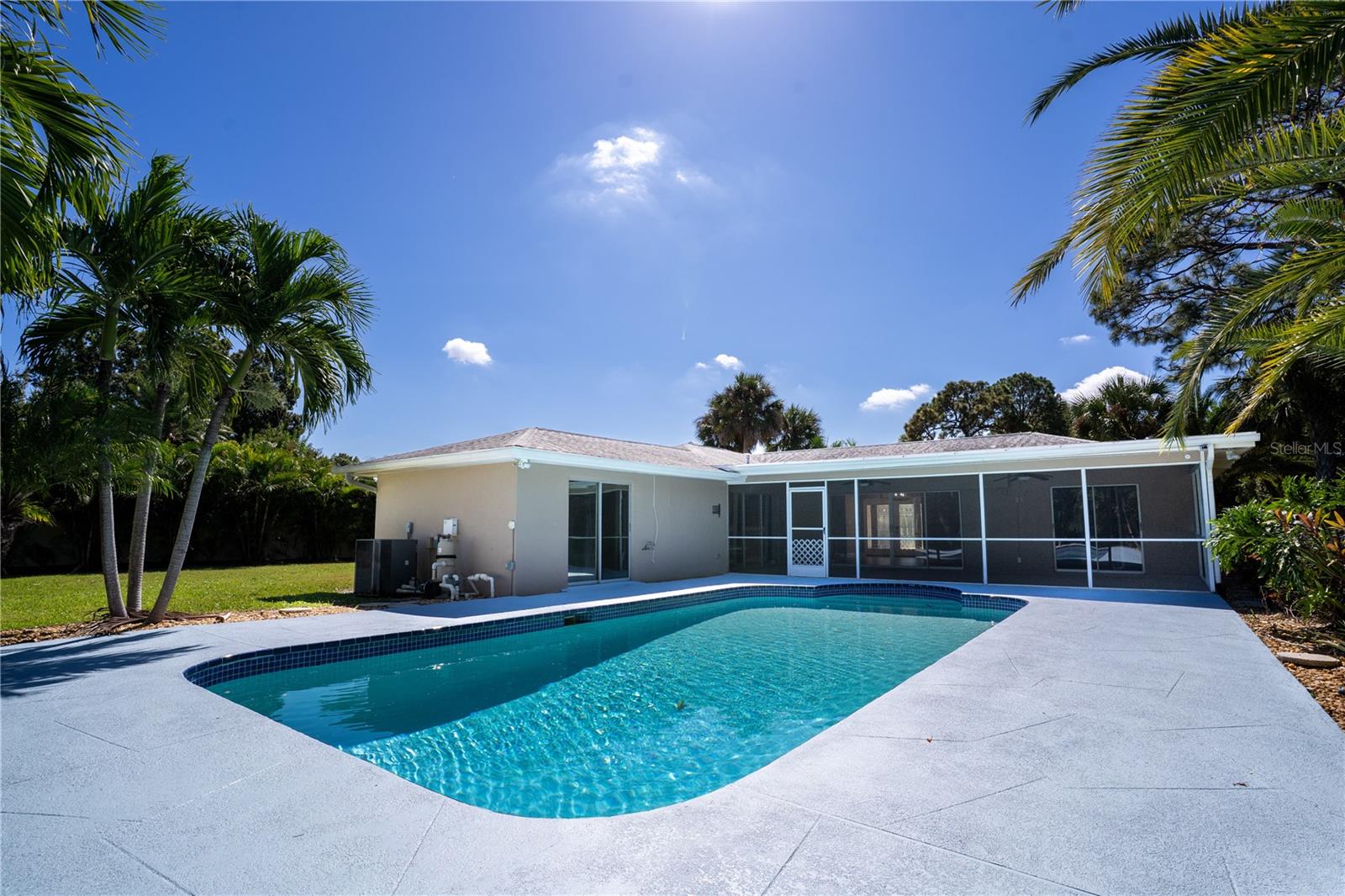 BARDMOOR GOLF VIEW ESTATE 3RD ADD - Residential