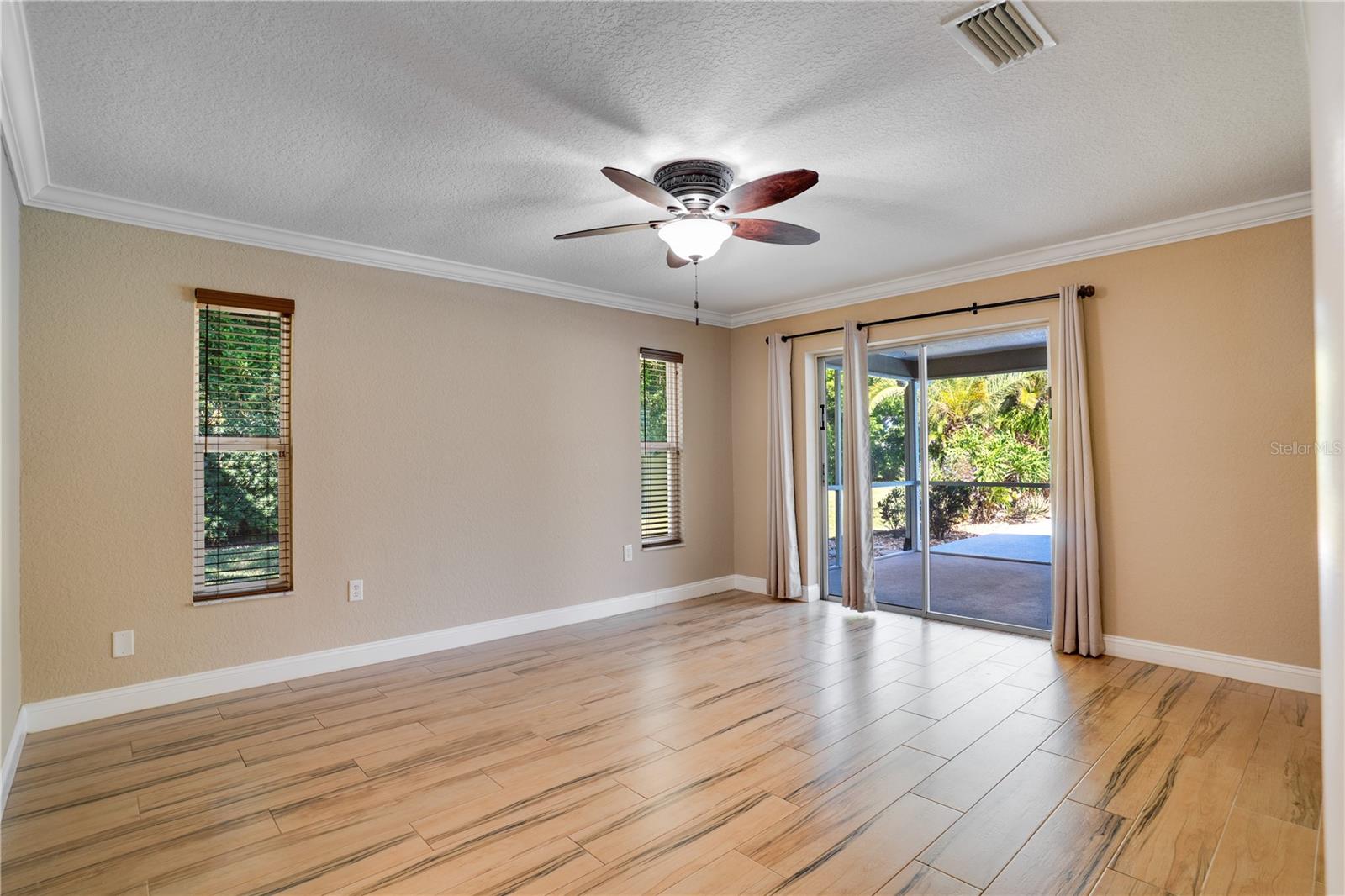 BARDMOOR GOLF VIEW ESTATE 3RD ADD - Residential