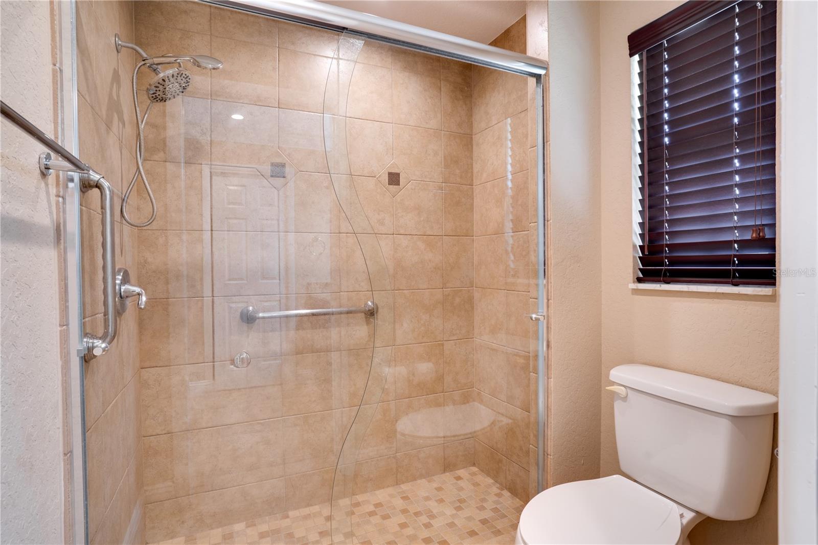 BARDMOOR GOLF VIEW ESTATE 3RD ADD - Residential