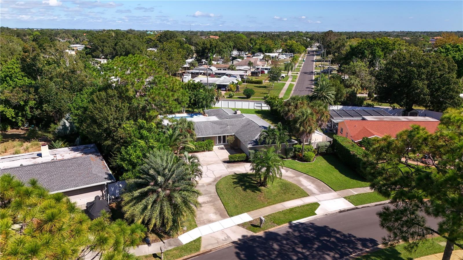 BARDMOOR GOLF VIEW ESTATE 3RD ADD - Residential