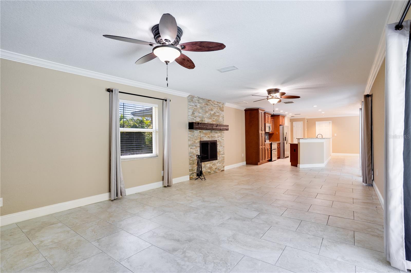 BARDMOOR GOLF VIEW ESTATE 3RD ADD - Residential