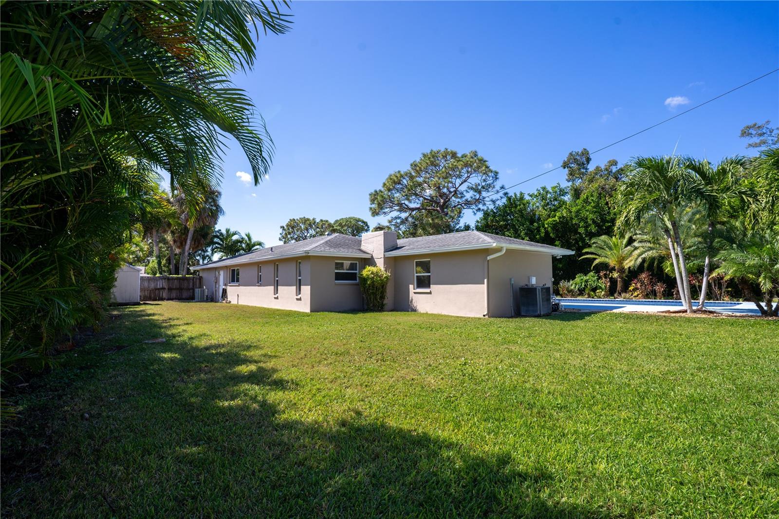 BARDMOOR GOLF VIEW ESTATE 3RD ADD - Residential