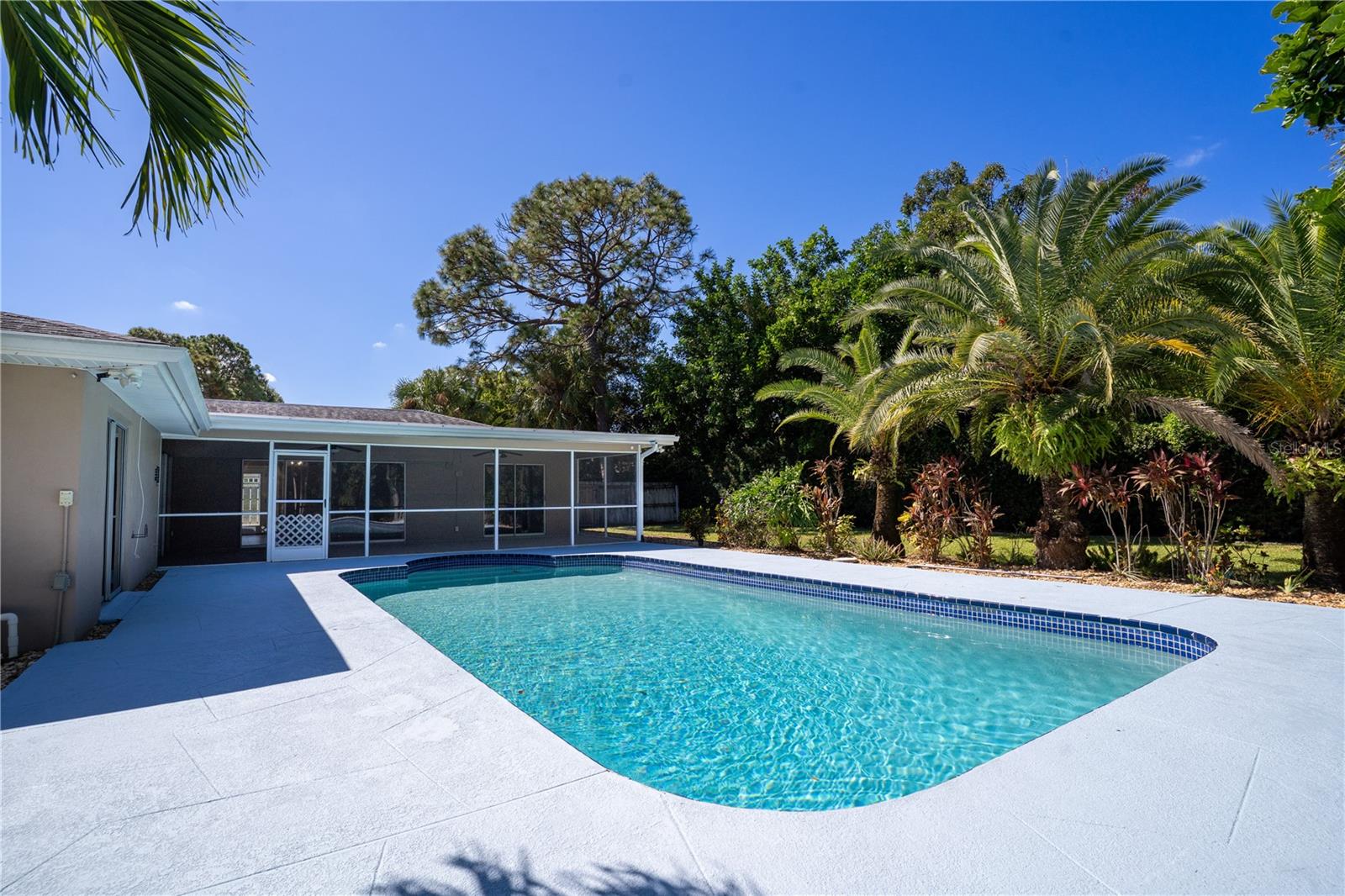 BARDMOOR GOLF VIEW ESTATE 3RD ADD - Residential