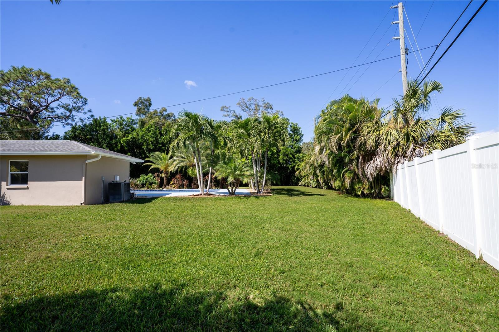 BARDMOOR GOLF VIEW ESTATE 3RD ADD - Residential