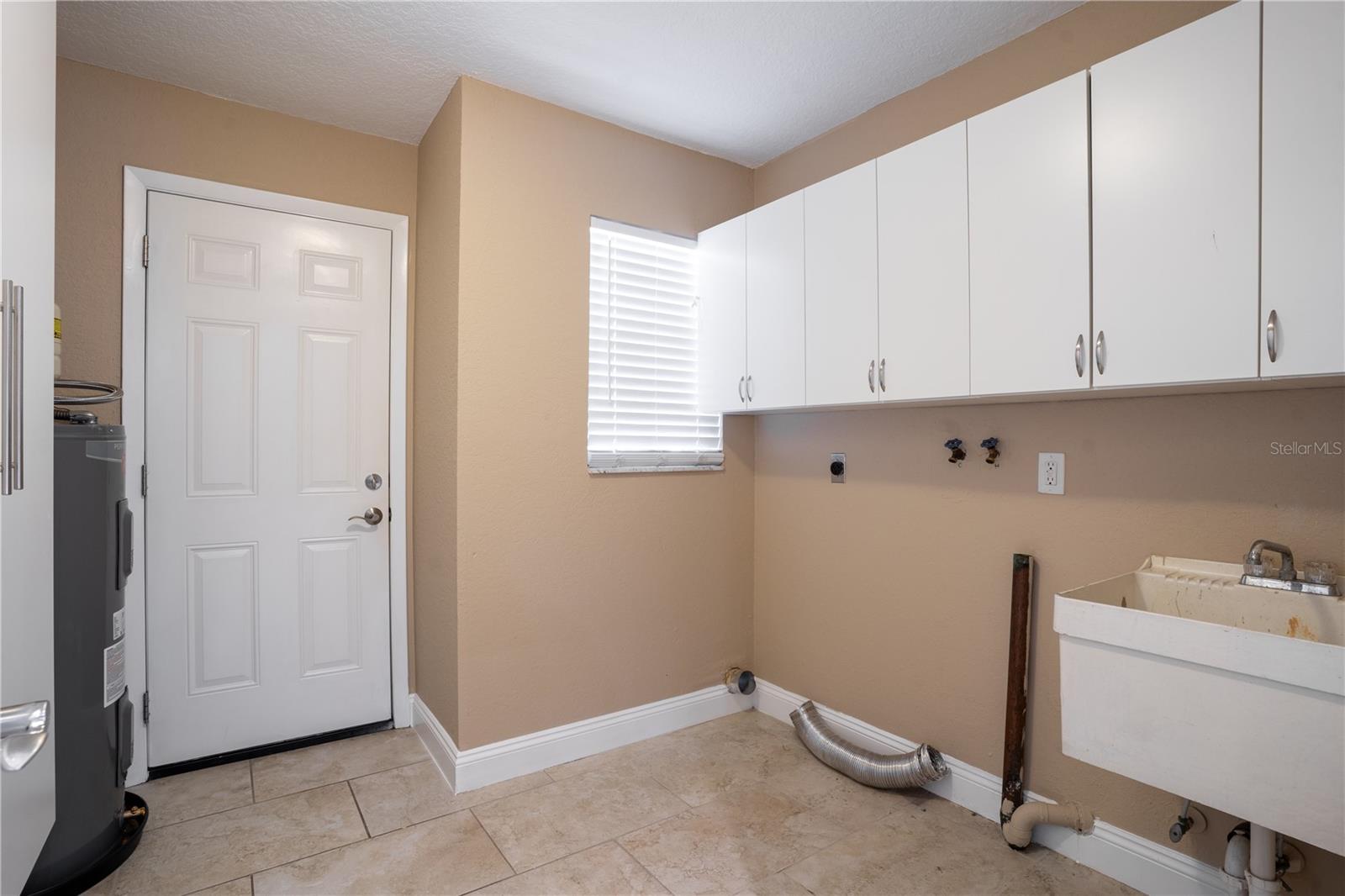 BARDMOOR GOLF VIEW ESTATE 3RD ADD - Residential