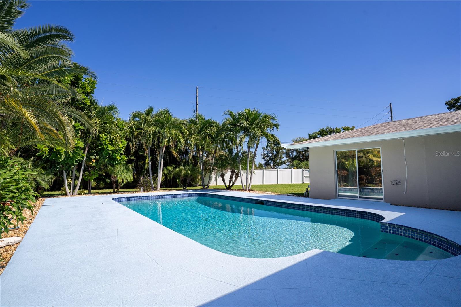 BARDMOOR GOLF VIEW ESTATE 3RD ADD - Residential