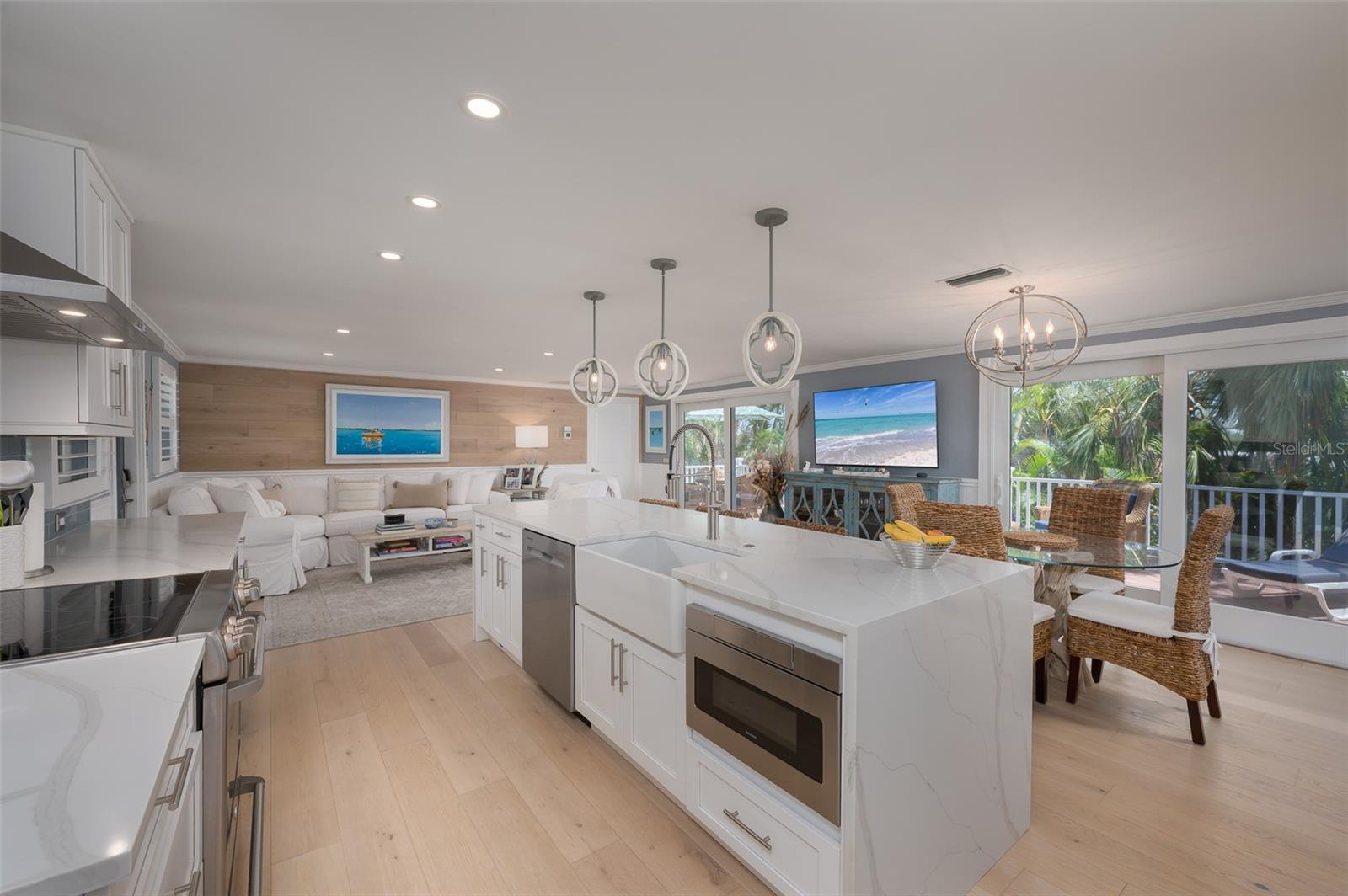 LONGBOAT KEY - Residential