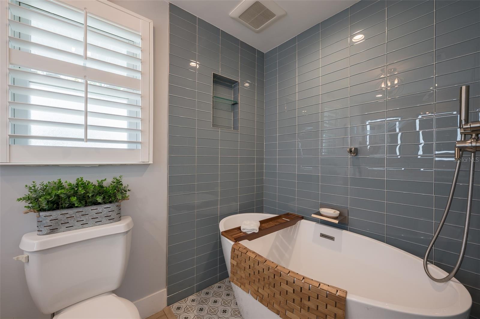 LONGBOAT KEY - Residential