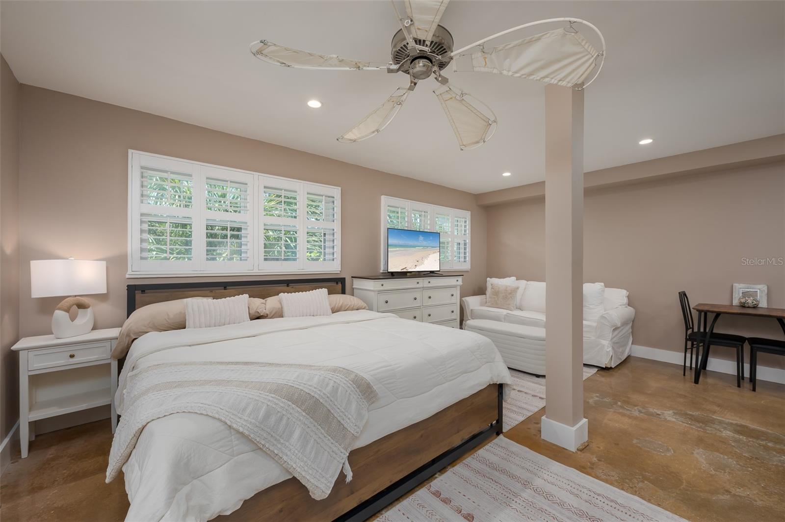 LONGBOAT KEY - Residential