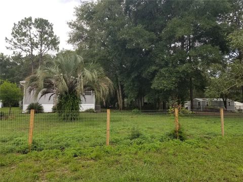 A home in DUNNELLON