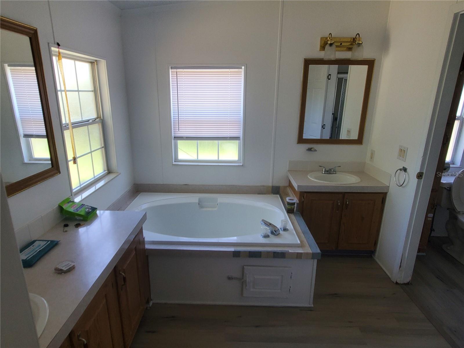 G M WHETSTONE ESTATE ADD TO H S - Residential