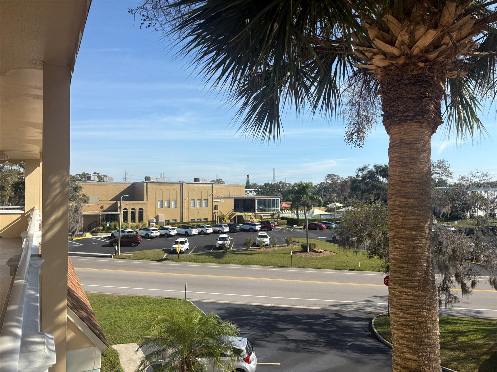 ON TOP OF THE WORLD - Residential