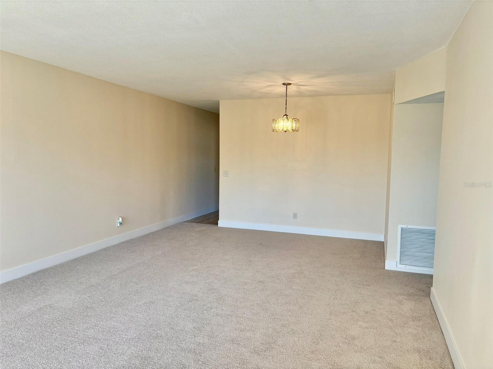 ON TOP OF THE WORLD - Residential