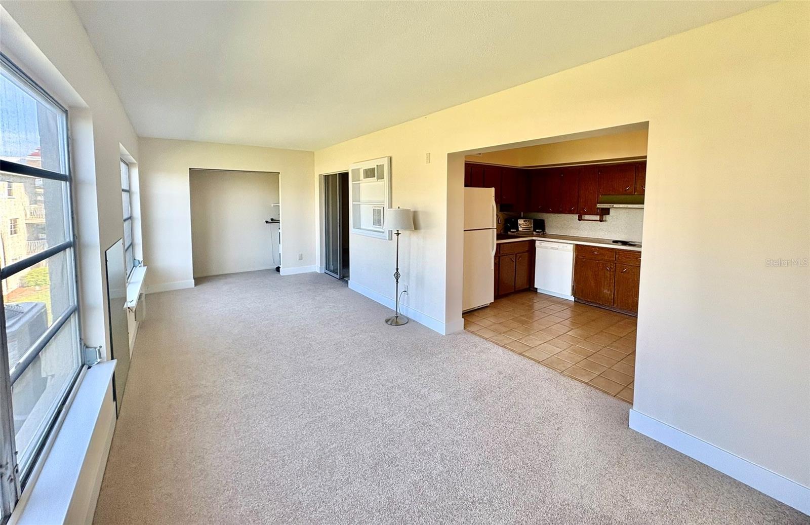 ON TOP OF THE WORLD - Residential