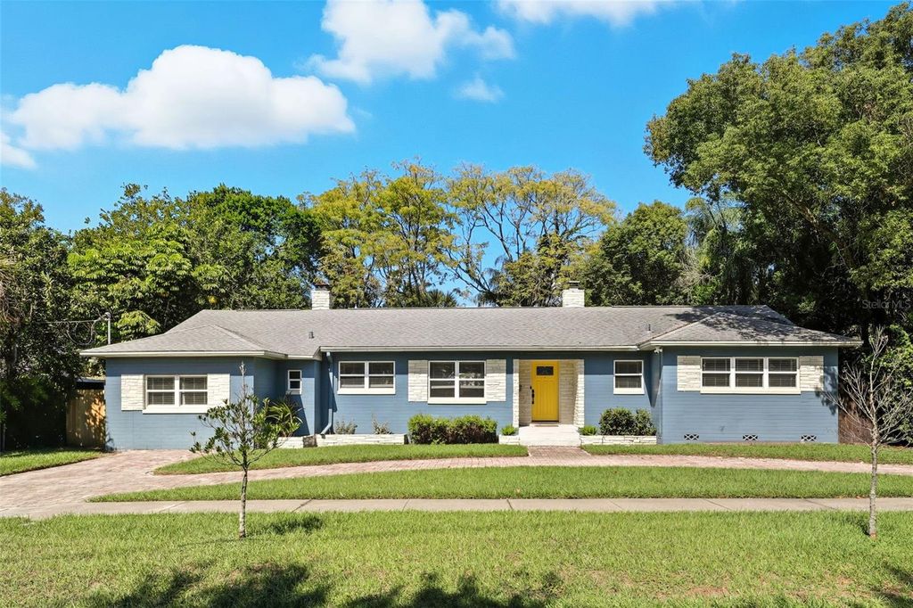 Photo of 2305 Buckminster Circle, Orlando, FL 32803 (MLS # G5103168)