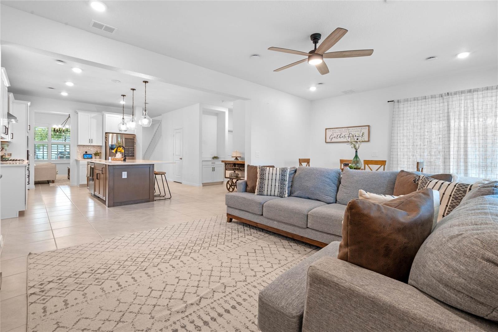 PARK VIEW/THE HILLS PH 2 - Residential