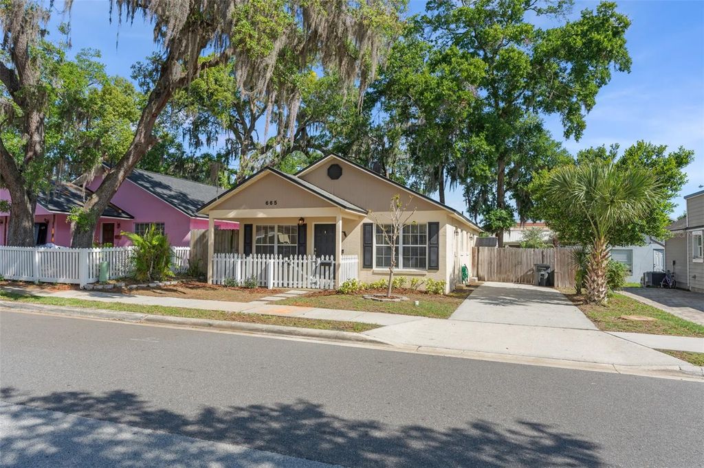 Photo of 665 Lyman Avenue, Winter Park, FL 32789 (MLS # O6400200)