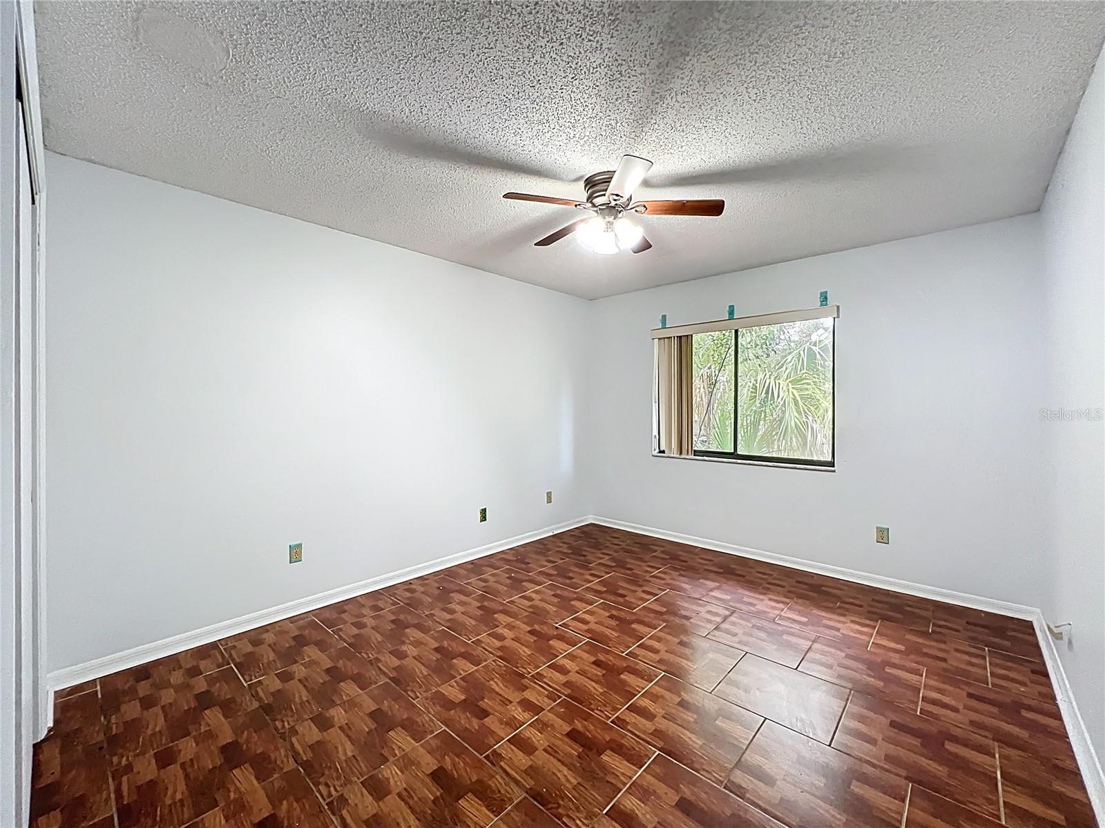 MANDARIN SEC 5 - Residential